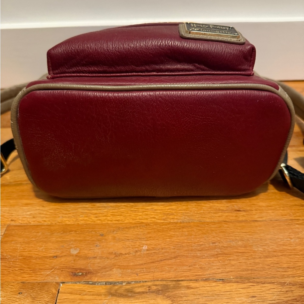 Loungefly Harry Potter R. Weasley Backpack - Picture 4 of 4